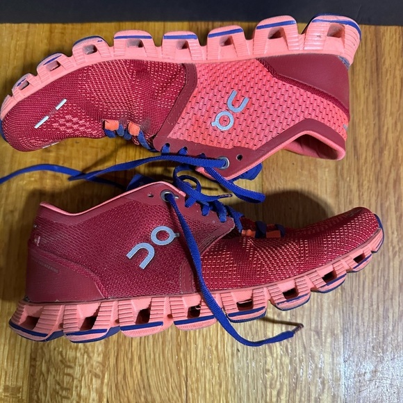 On Cloud Womens Cloud X Running Shoes Red/Flash Blue Women’s Size 5 Active - Picture 9 of 12